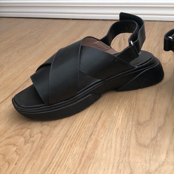 H&M Sandals - Picture 3 of 7